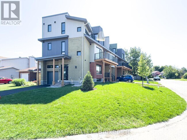 Photo du bâtiment - 25 Fair Oaks Crescent