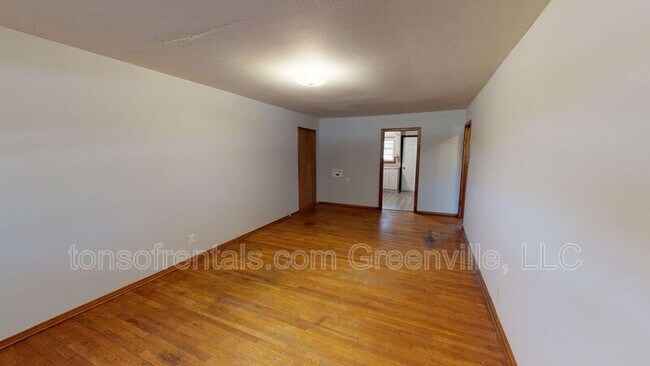 Building Photo - 1625 State Rd S-30-31