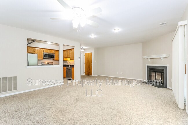 Foto del edificio - 108 Lowell Ct