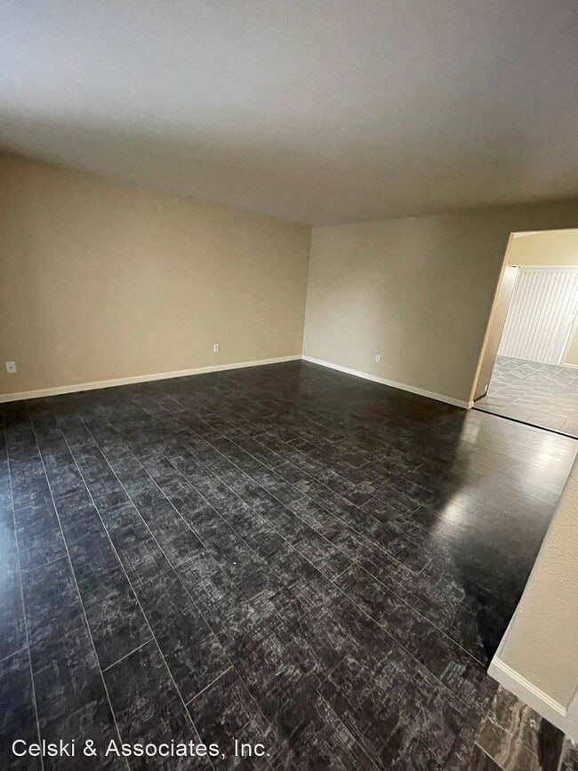 Building Photo - 3 br, 2 bath House - 9415 Palomino Dr.