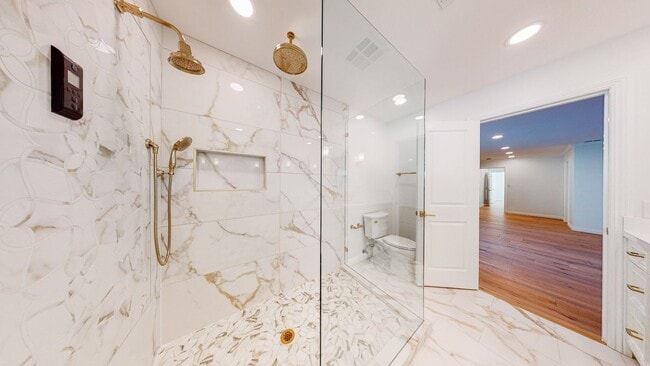 Building Photo - 5 bedroom, 5.5 bath, 4800 sq ft Prime Studio City Home with Pool and Hollywood Hills views