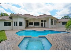 Building Photo - 2549 Royal Palm Way