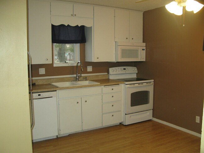 Building Photo - 2918 Eisenhower Ave
