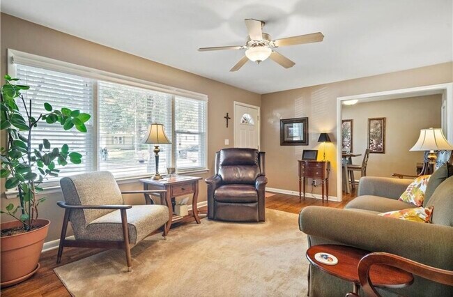 Foto del edificio - 8541 Riggs St