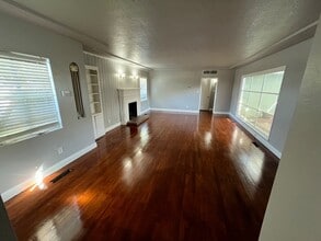 Building Photo - 1308 N Delno Ave