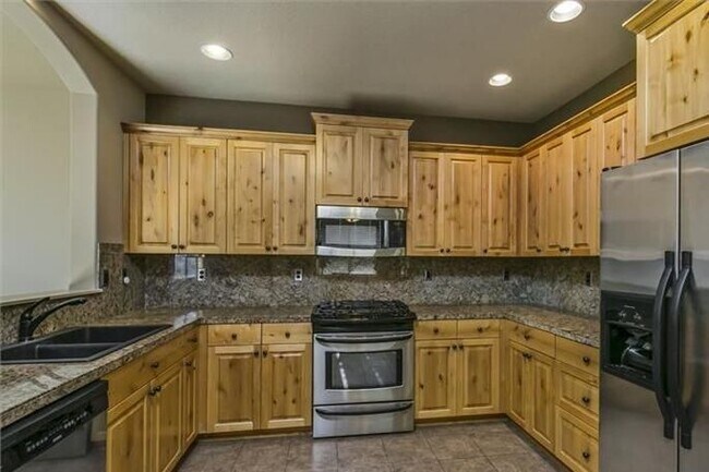 Foto del edificio - Spacious home with bonus room in NE Bend!