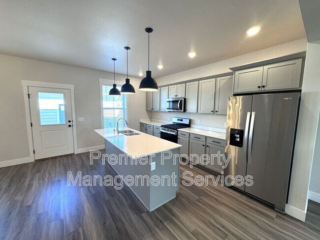 Foto del edificio - 1670 St George Blvd