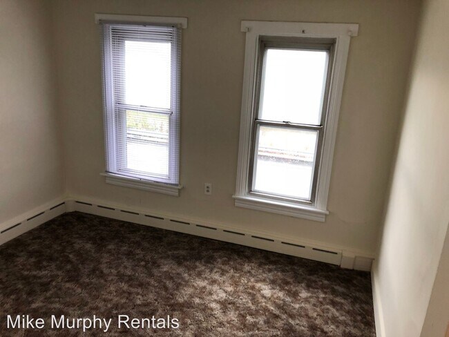 Building Photo - 3 br, 1 bath House - 743 S Front Street