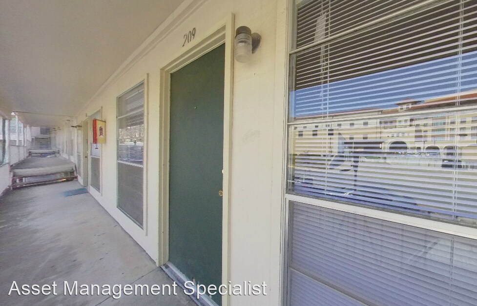 Foto principal - 435 N Comanche St