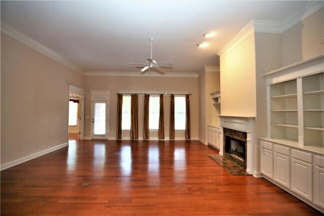 Foto del edificio - 2515 Harman Park Ct NW