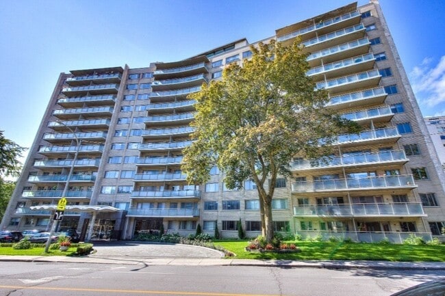 Building Photo - Royal Westmount - Il Palazzo luxury residence