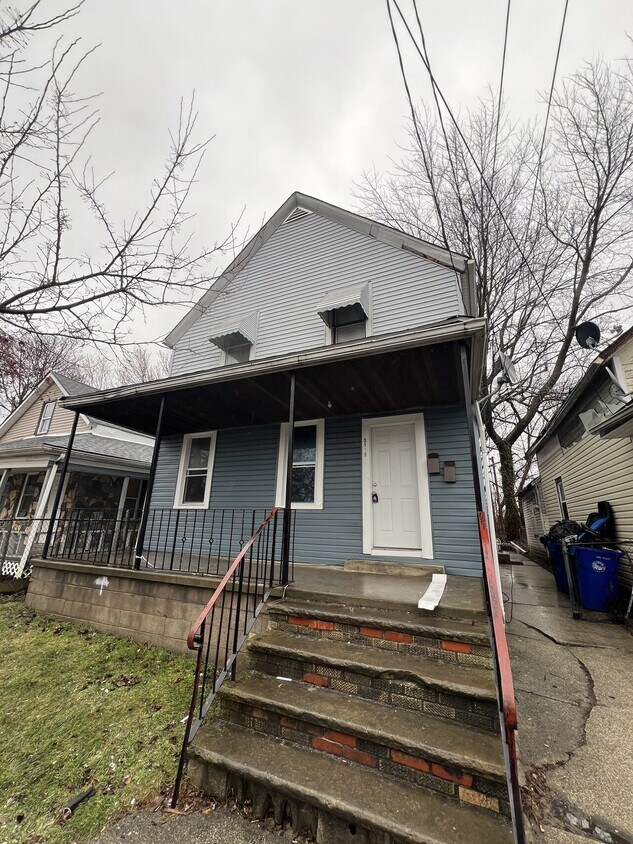 Building Photo - 3119 W. 68th