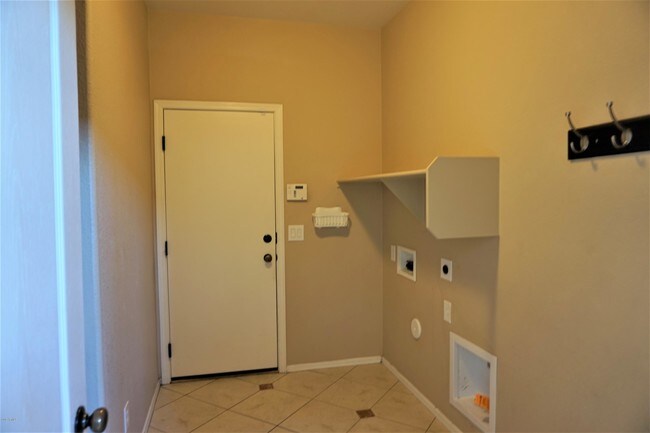 Building Photo - 13607 W Catalina Dr