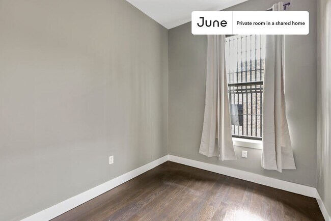 Foto del edificio - Room in Shared 4 bed/2 bath home in Crown Heights