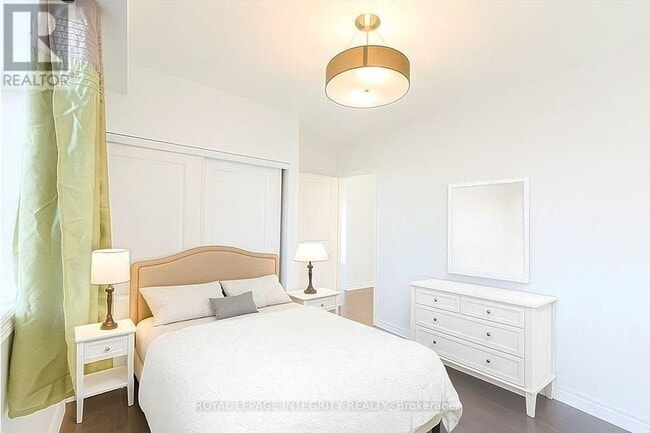 Photo du bâtiment - 3684 Fallowfield Rd