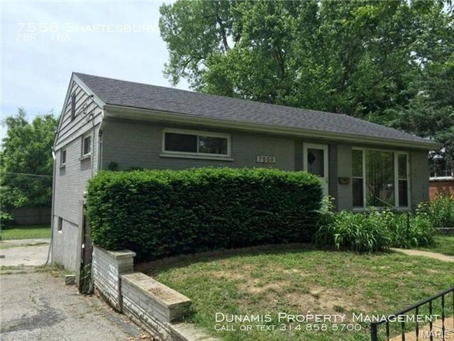 Building Photo - Cute bungalow with hardwood floors