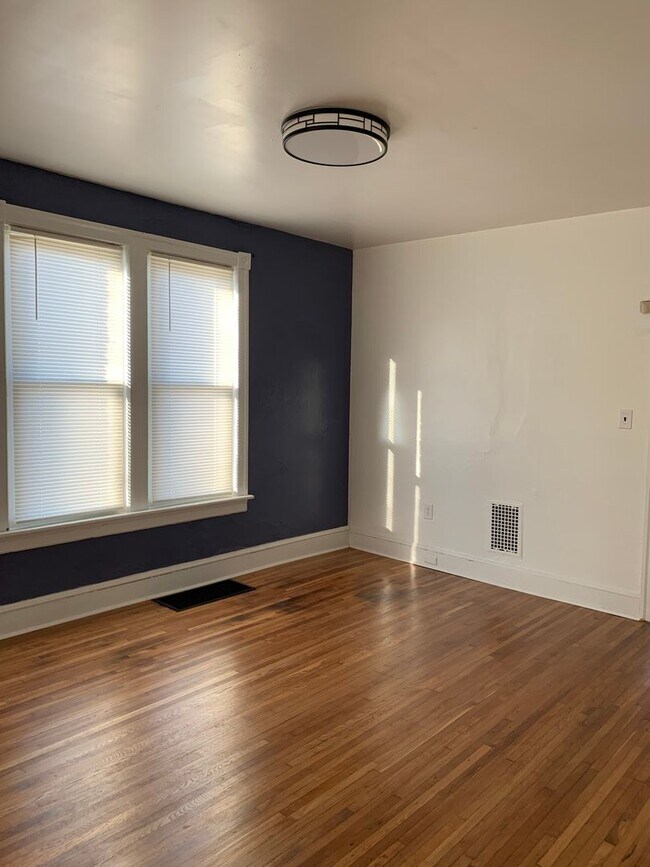 Foto del edificio - 417-419 N. Prospect Street