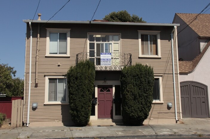 Primary Photo - 1542 6th St