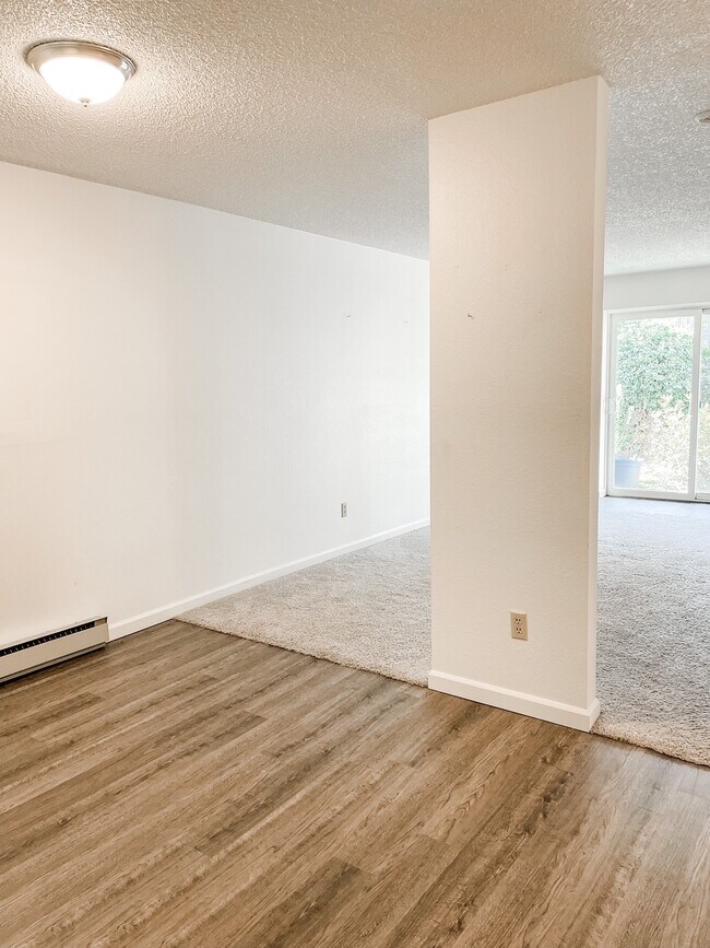Foto del edificio - 14650 NE 32nd St