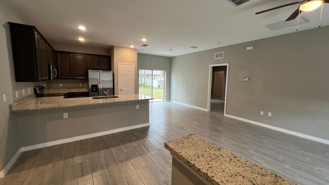 Foto del edificio - Brand New 3BR/2BA Gem - Your Dream Home Aw...