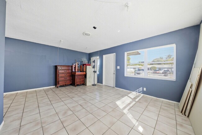 Foto del edificio - 1439 NW 8th Ave