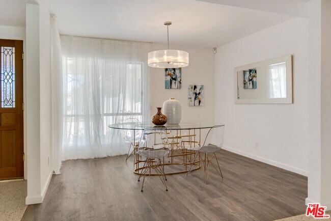 Foto del edificio - 6728 Shenandoah Ave