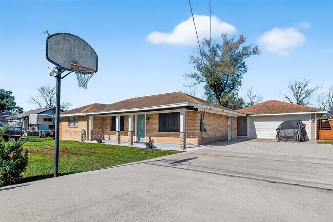 Foto del edificio - 16415 1st St