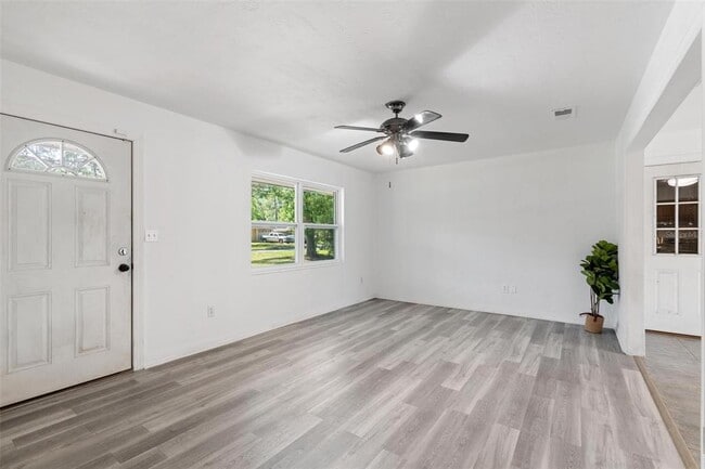Foto del edificio - 5815 NW 26th Ter
