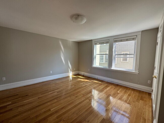 Foto del edificio - 1675 Massachusetts Ave