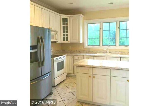 Building Photo - 12815 Tern Dr