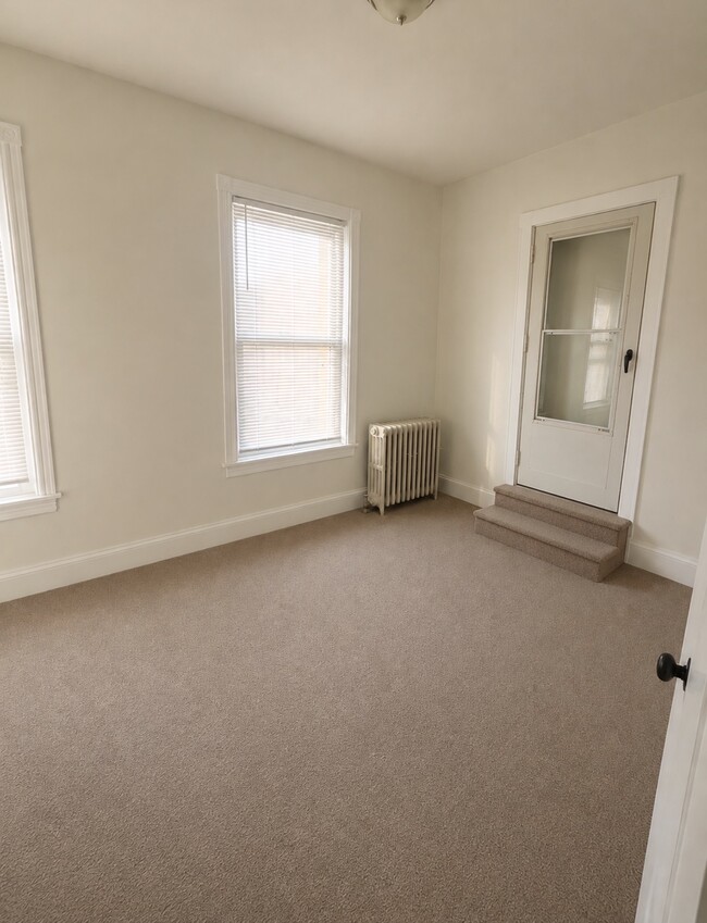 Building Photo - 1627 Wolf St