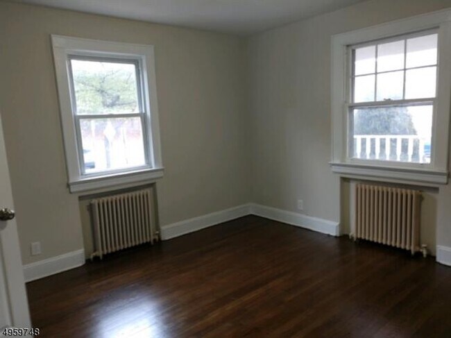 Building Photo - 32 Trimble Ave