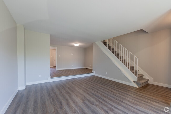 Building Photo - Berkshire Apartments & Townhomes