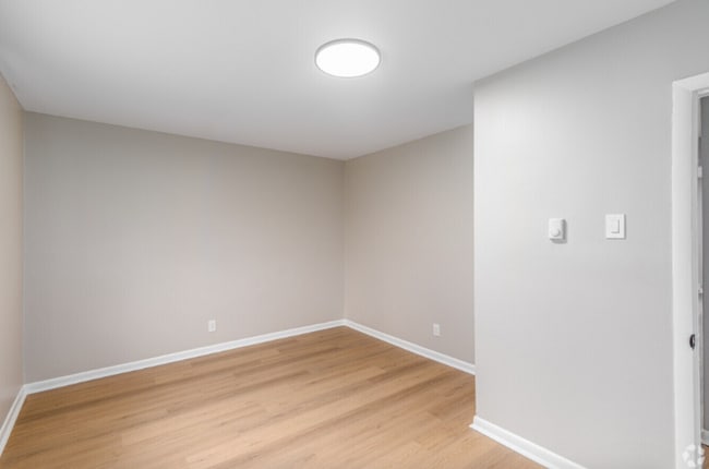 Foto del edificio - 319 Columbia Ave