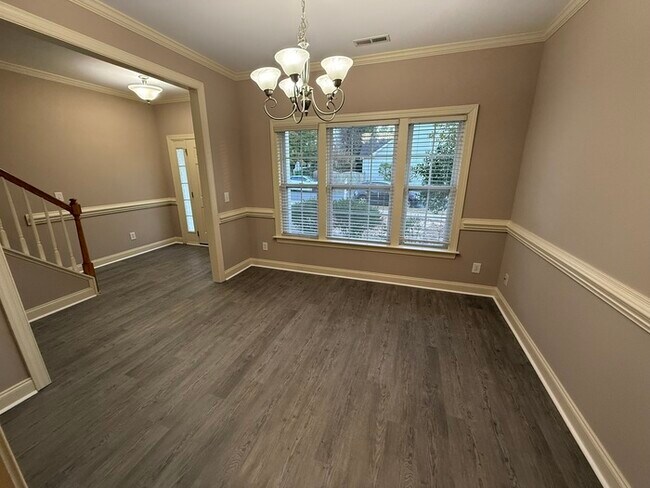 Building Photo - HUGE 5 Bedroom 3 Stroy Home with Fenced in...