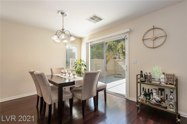 Building Photo - 9530 Grandview Spring Ave