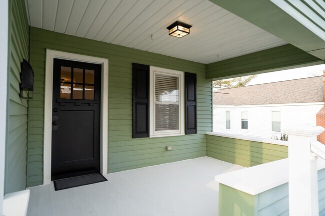 Foto del edificio - 580 W Poplar St