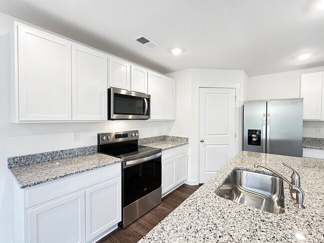 Building Photo - Welcome home to the Cabral at Belhaven in Corryton!