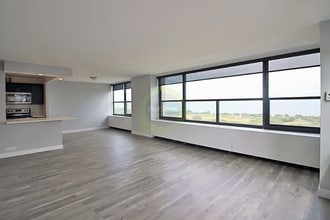 Building Photo - 85 E 11th St