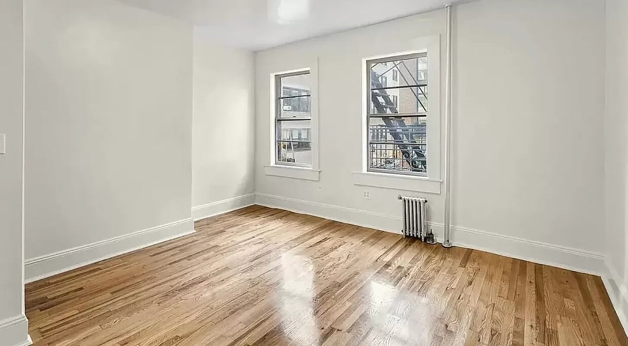 253 Bleecker Street Room for Rent in New York, NY
