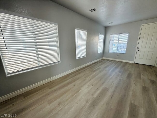 Foto del edificio - 5615 W Sun Temple Ave