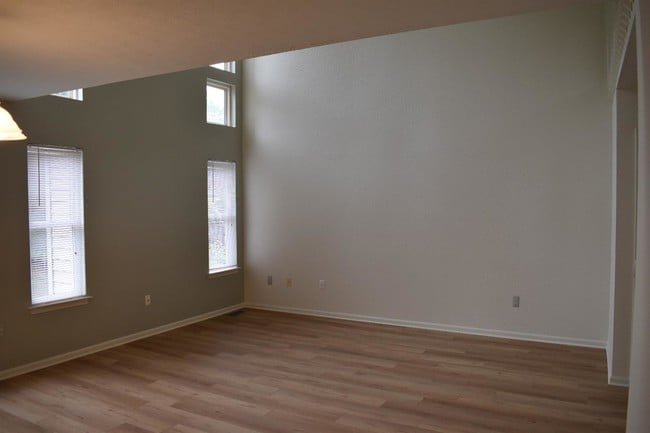 Building Photo - 3535 Meadow Grove Trail