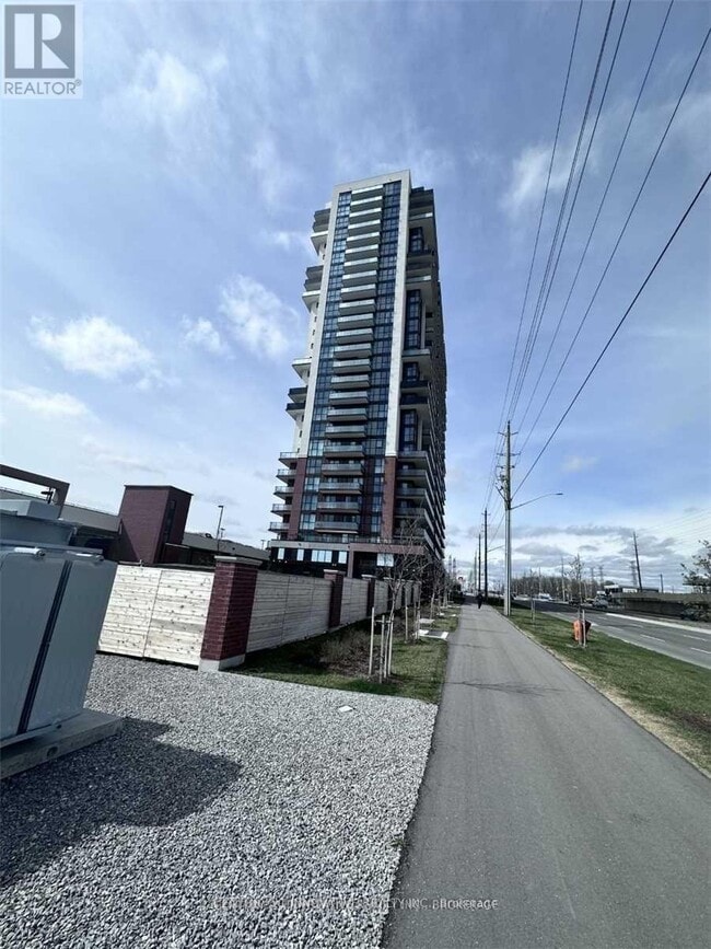 Building Photo - 2550-2550 Simcoe St N