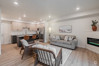 Interior Photo - Hazel 78