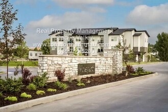 Building Photo - 163 E 550 N