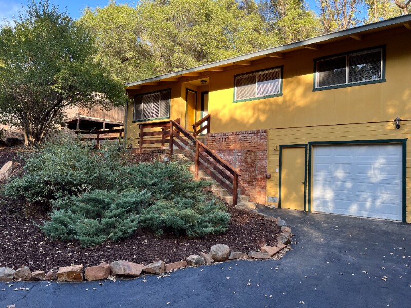 951 Shaws Flat Rd, Sonora, CA 95370 House Rental in Sonora, CA