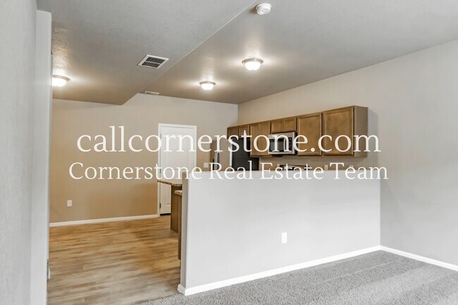 Foto del edificio - 7662 Jack Pne Grv