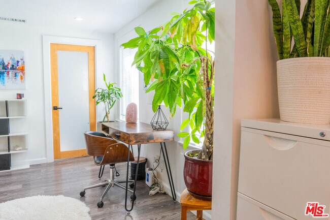 Foto del edificio - 346 Laveta Terrace