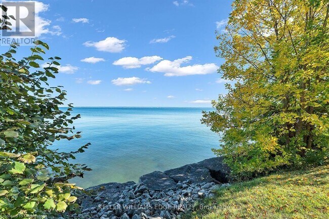 Photo du bâtiment - 3504 Lakeshore Rd.