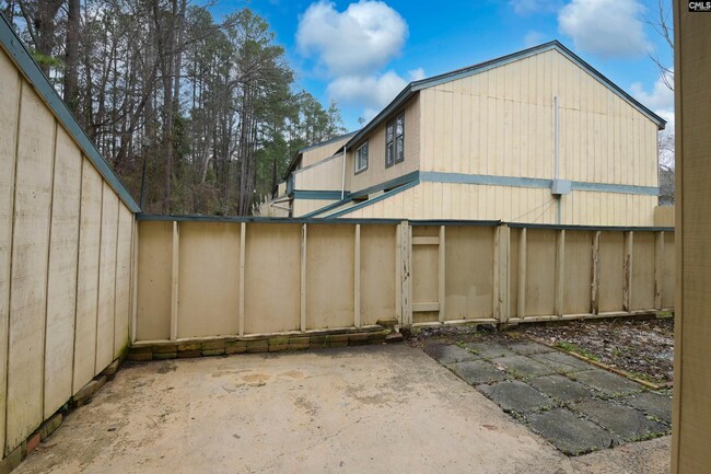 Building Photo - 261 Timber Ct